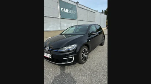 VOLKSWAGEN GOLF 136hk