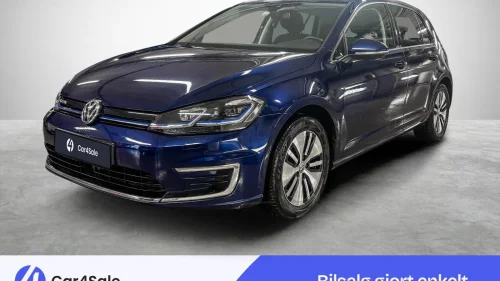 VOLKSWAGEN GOLF 300km / EU28 / R.Kam / Cruise / V.Pumpe / Navi High ++