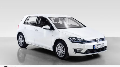 VOLKSWAGEN GOLF 231KM ACC ACTIVE-INFO LAV KM NAVI LED/XENON++