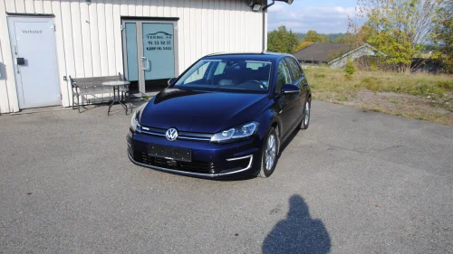 VOLKSWAGEN GOLF Exclusive (K)