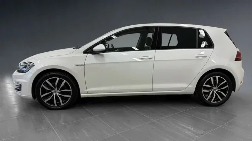 VOLKSWAGEN GOLF //Exclusive//30mil//Skinn//Acc//Må sees//