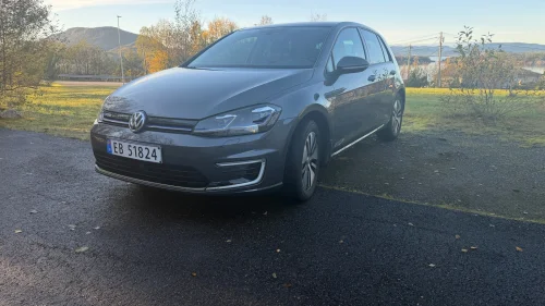 VOLKSWAGEN GOLF (K)