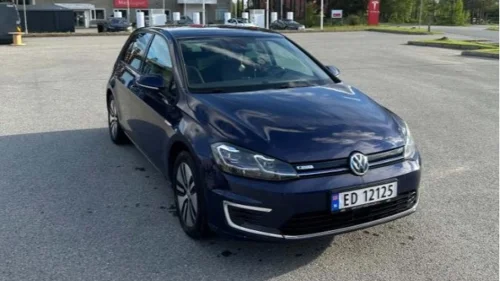 VOLKSWAGEN GOLF 136hk EU OK 01.2028 90000km