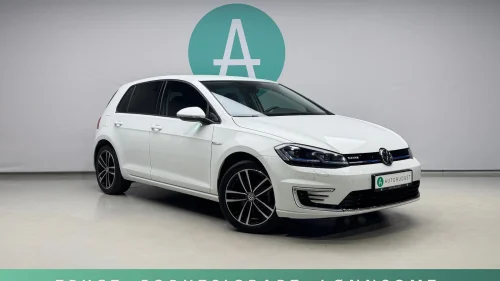 VOLKSWAGEN GOLF 231WLTP / Varmepumpe / Navi / ACC / Dab+ / Kamera