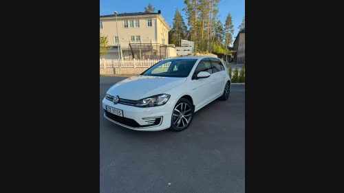 VOLKSWAGEN GOLF E-Golf final edition