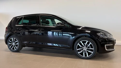 VOLKSWAGEN GOLF E-golf 136HK Final Edition