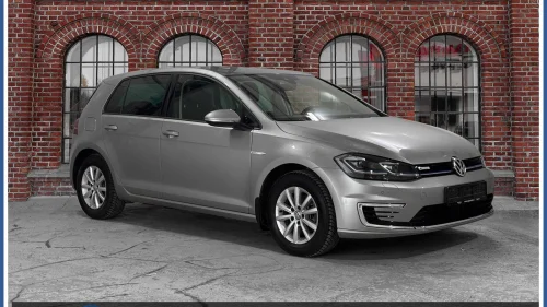 VOLKSWAGEN GOLF Skinn - ActiveInfo - Kamera - LED - ACC - Garanti