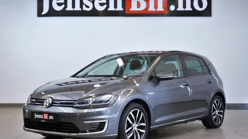 VOLKSWAGEN GOLF E-Golf Final Edition / Skinn / Keyless / Active Info ++