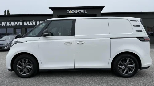 VOLKSWAGEN ID. BUZZ CARGO 150 KW 77kwh 204HK/ 2xskyvedør / Krok/ Garanti / 3-seter