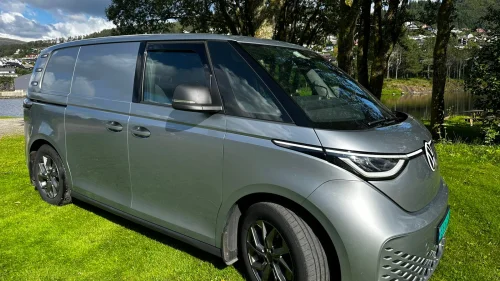 VOLKSWAGEN ID. BUZZ CARGO 150 KW 77 kWh 204hk
