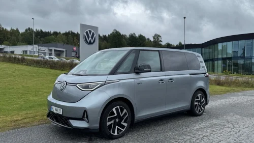 VOLKSWAGEN ID. BUZZ GTX KR 250 kW ID.Buzz GTX KORT/ 6s/ 340hk/ H&K/ 1800 kg/ DEMO