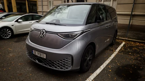 VOLKSWAGEN ID. BUZZ PRO 150 KW Pro Komfort 77kWh 204hk | ACC | Hengerfeste | El-dører