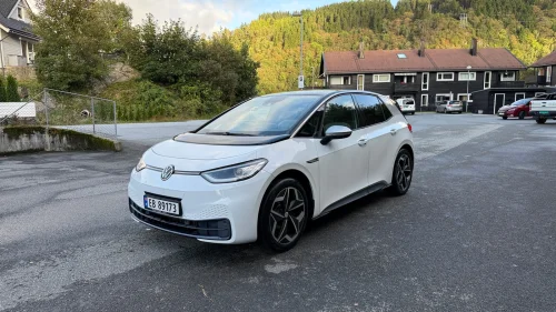 VOLKSWAGEN ID.3 PRO 150 KW 1st Plus 204hk/R.Kamera/Carplay/Matrix LED/ACC/Ambiente