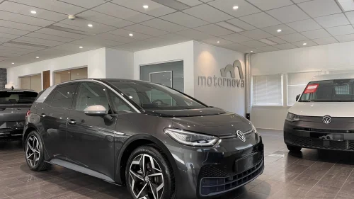 VOLKSWAGEN ID.3 PRO 150 KW 1st Plus 204 hk /Matrix/Keyl/Navi/Kamera/420km/SE KM!