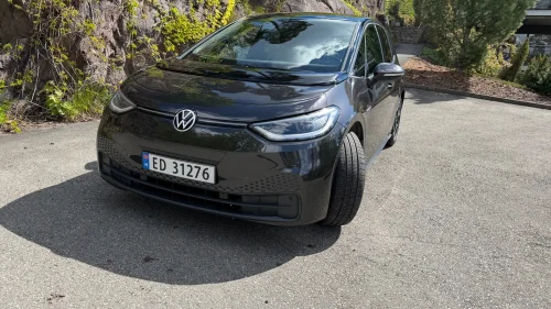 VOLKSWAGEN ID.3 PRO 107 KW ID.3 Pro 58kWh 145hk soltak, LED