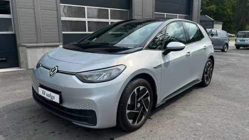 VOLKSWAGEN ID.3 PRO 107 KW pro 58kwh 145 hk Ryggekamera/Varme på app-styring