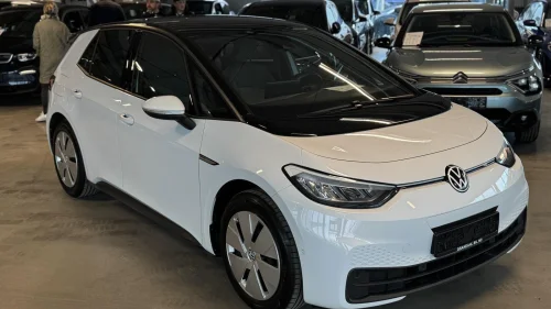 VOLKSWAGEN ID.3 PRO 107 KW WLTP 425KM - Ryggekamera - Varme i ratt - Ny i Norge
