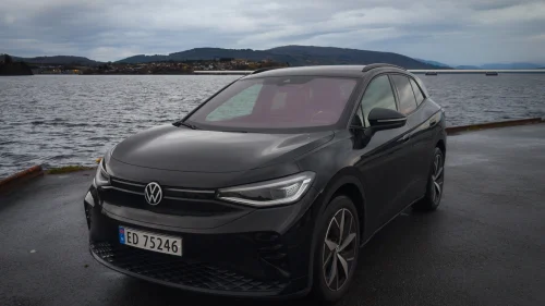 VOLKSWAGEN ID.4 GTX 220 KW 220KW 4Motion IQ-light/Krok/Ambient/ACC/Kamera/PDC/Navi