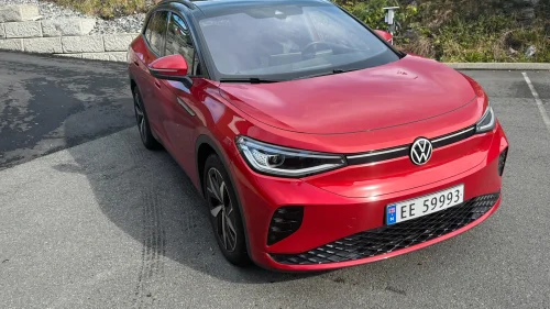 VOLKSWAGEN ID.4 GTX 220 KW 77kWh 299hk Henger feste. Glasstak. Godt utstyrt.