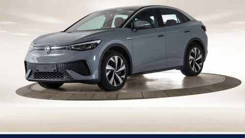 VOLKSWAGEN ID.5 PRO 150 KW Pro 77kWh 204hk - Keyless, Navi, Krok, 20"