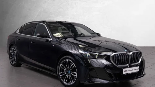 BMW i5 xDrive40 xDrive40 Sedan M-Sport B&W 4hjulstyring ACC Pano Krok