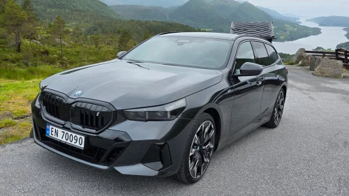 BMW i5 xDrive40 xDrive 40 Touring Fully Charged, M Sport PRO, Pano, BW
