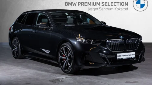 BMW i5 xDrive40 xDrive40 Touring M-SportPro B/W Pano Hengerfeste A.C