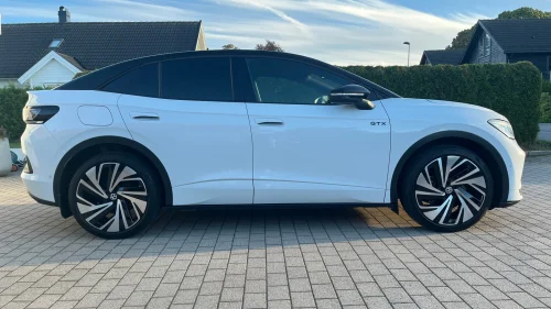 VOLKSWAGEN ID.5 GTX 220 KW GTX 4M 77kwh 299hk /21" /H.feste /Ryggekam