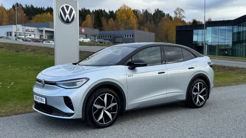 VOLKSWAGEN ID.5 GTX 220 KW GTX/ 4motion/ Topputstyrt/ Glasstak/ 299hk/ 77kwh