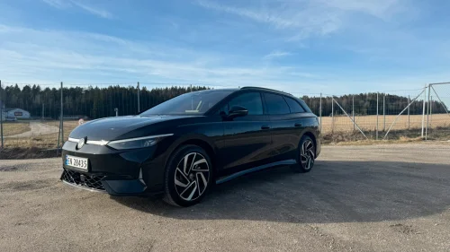 VOLKSWAGEN ID.7 TOURER GTX GTX 4Motion 86kWh Business / HUD / 360-kam / Krok