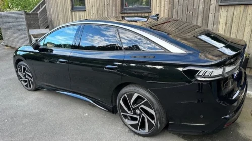 VOLKSWAGEN ID.7 PRO 210KW Fastback Pro 77 kWh 286hk-lav km-alt utstyr-h-feste