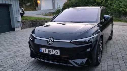 VOLKSWAGEN ID.7 PRO 210KW VW ID. 7 Fastback Exclusive. Strøken og alt utstyr!