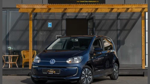 VOLKSWAGEN UP! / CRUISE/ AUTOMAT/ ISOFIX / EU 03-2028 /