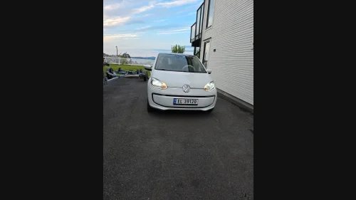 VOLKSWAGEN UP! Highline
