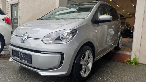 VOLKSWAGEN UP! LAV KM, SOLTAK, CRUISE, NAVIGASJON, RYGGESENSOR,