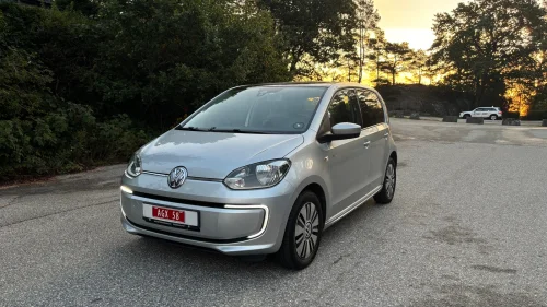 VOLKSWAGEN UP! Pano/Navi/Cruise/EU12.207