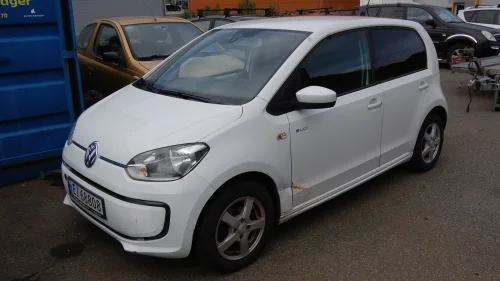 VOLKSWAGEN UP! Mye bunker, diverse lyder, må til eu-kontroll