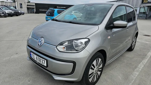 VOLKSWAGEN UP! e-UP    EU til mai 2027.  Oppv.frontrute/Oppv.seter