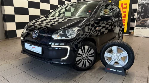 VOLKSWAGEN UP! E-UP*NORSK*LAV KM*PANORAMA*NAF BT*NY EU+SERVICE*
