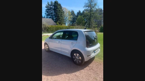 VOLKSWAGEN UP! E-UP