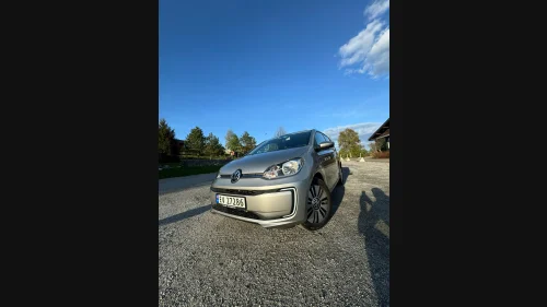 VOLKSWAGEN UP! 82hk