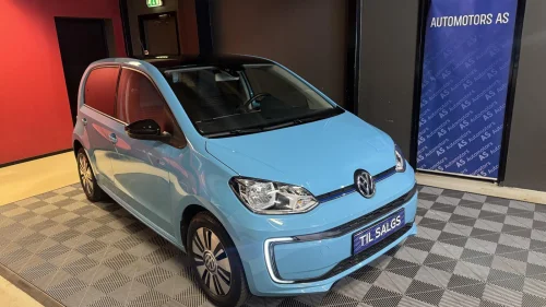 VOLKSWAGEN UP! AUTO/LAV KM. / R. KAMERA/BT /DAB+/CRUISE ++++