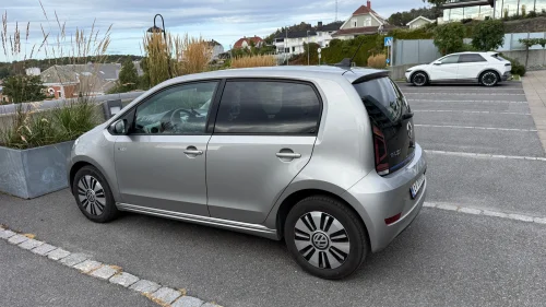 VOLKSWAGEN UP! AA