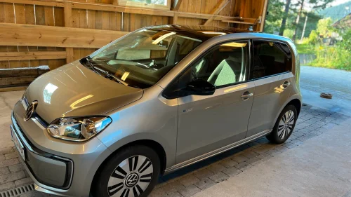 VOLKSWAGEN UP! Range High