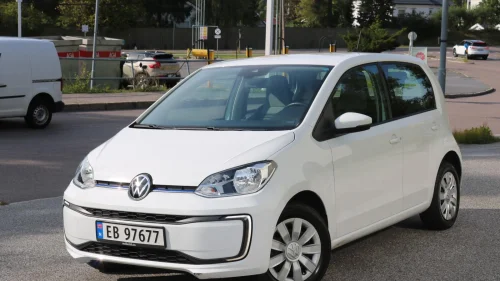 VOLKSWAGEN UP! RANGE 260KM CRUISE R-KAMERA MULTIRATT BLUETOOTH