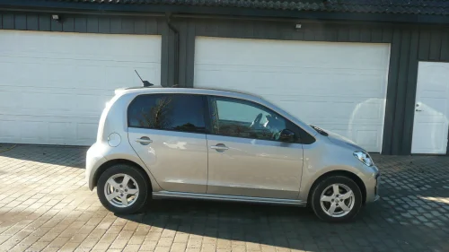 VOLKSWAGEN UP! High Range, kamera, lav km, nylig eu-ok