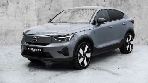 VOLVO C40 Ultimate|AWD|Harman/Kardon|Pano|Krok|Dab|360kamera|krok