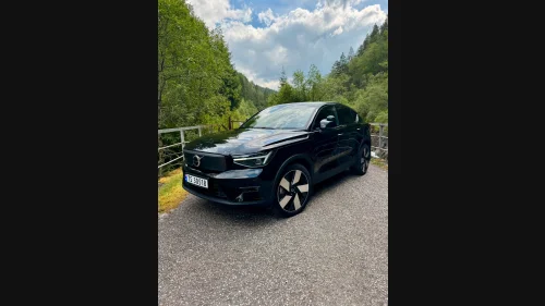 VOLVO C40