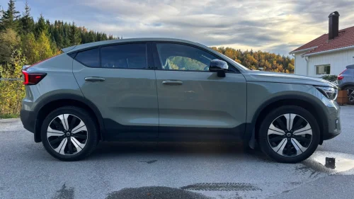 VOLVO C40 Recharge Twin 408hk AWD Ultimate/ led bar/h.feste