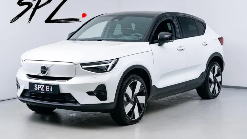 VOLVO C40 AWD KROK ACC PANO H/K PIXEL LED MEMORY 360KAMERA KEYLES